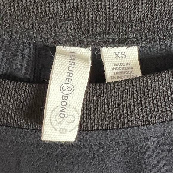 NWT Treasure & Bond Lightweight Black Short Sleeve Top Size XSmall - Picture 5 of 7